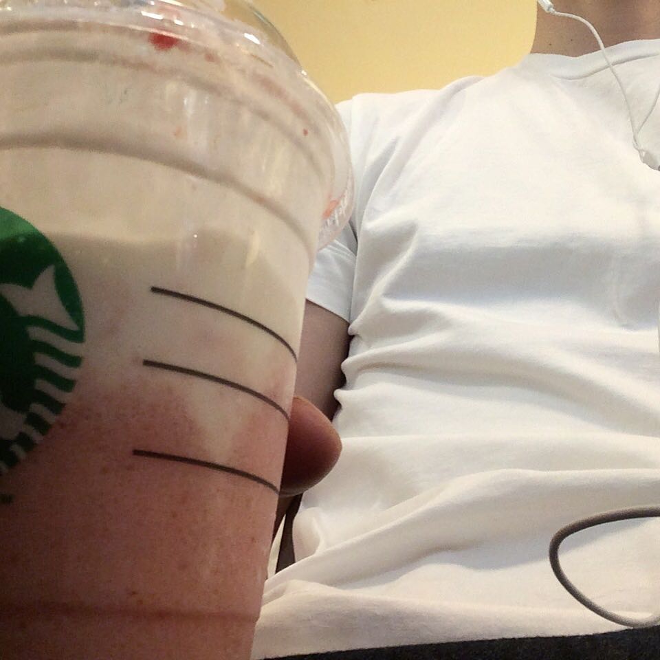 いちごのフラペチーノ！