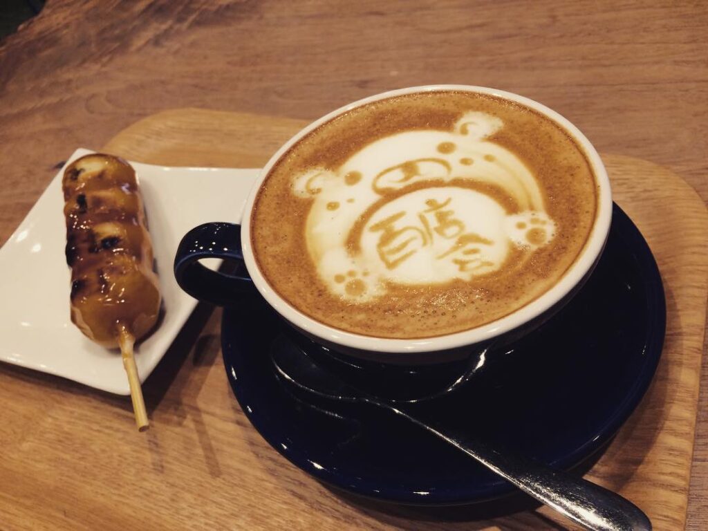 仕事帰りに #カフェラテ #ラテアート #kan_ei_cafelatte57do #上尾 #北上尾 #カフェ …