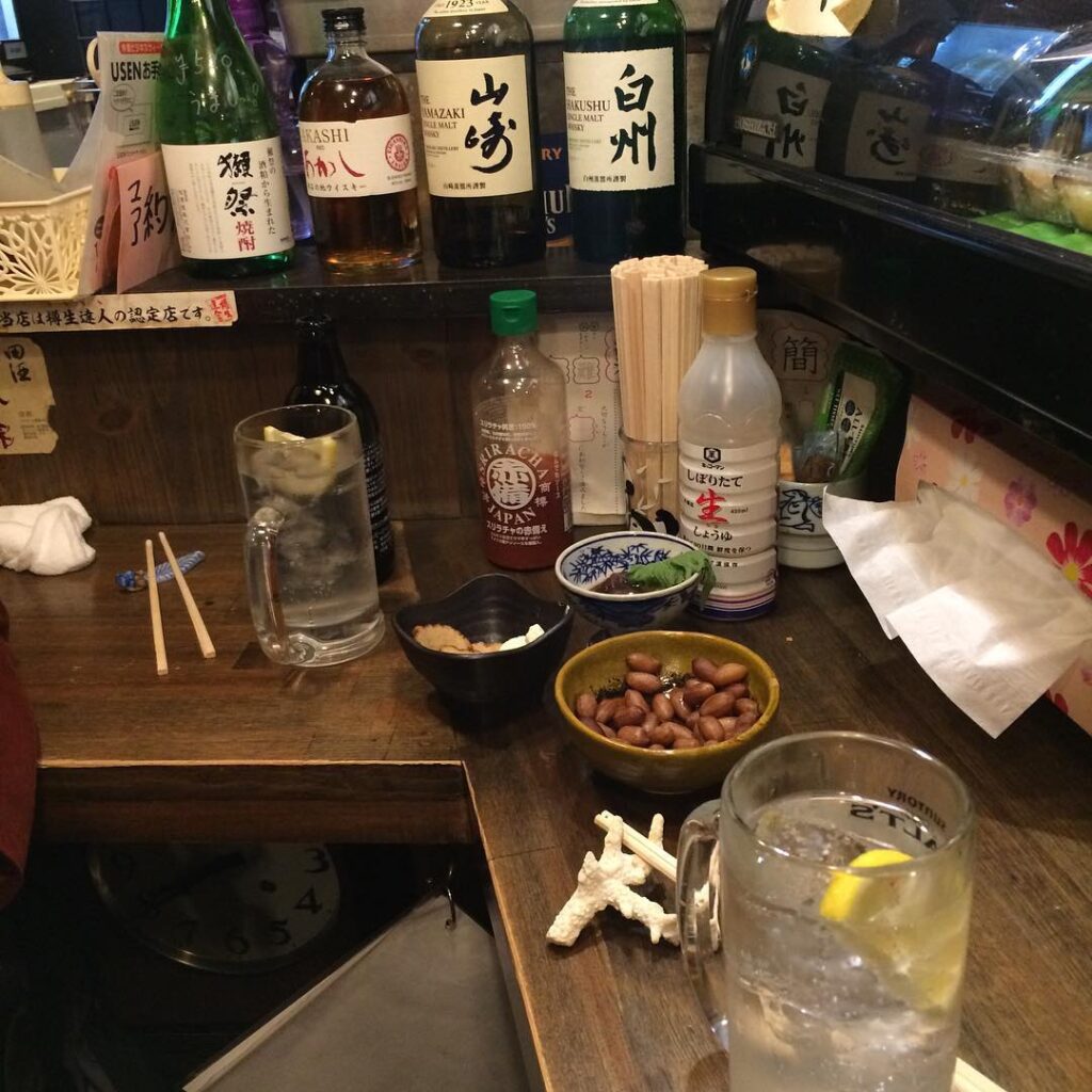 居酒屋二件目 #立ち飲み屋 #レモンサワー #いぶりがっこ #ゆでピーナッツ