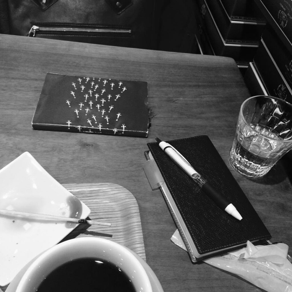 仕事帰りに #コーヒー #ドリップコーヒー #おはぎ #きなこ #幹栄 #cafelatte57